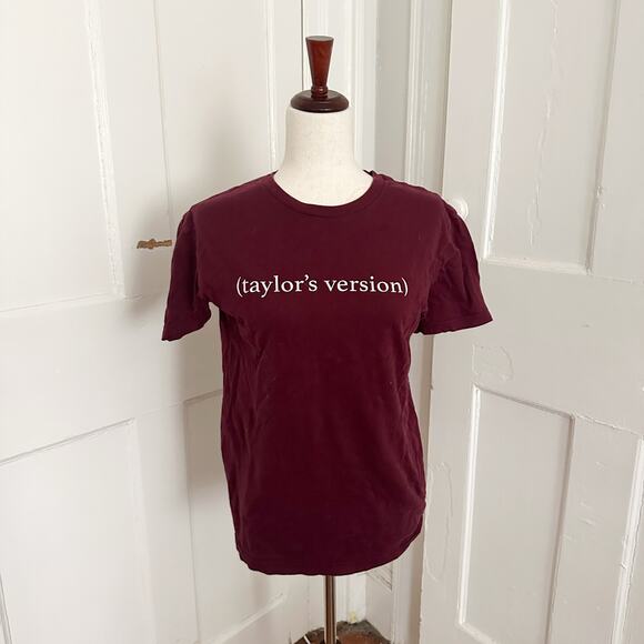 Taylor Swift Taylor’s Version Shirt Size Small - Picture 1 of 4